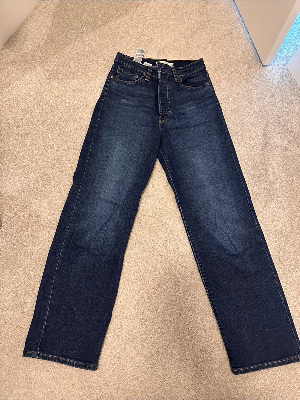 Levi's ribcage Straight-Leg Jeans in Dark Blue Wash